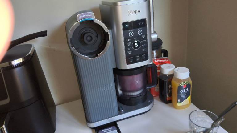 SOLD!!! Ninja swirly Ice cream maker 