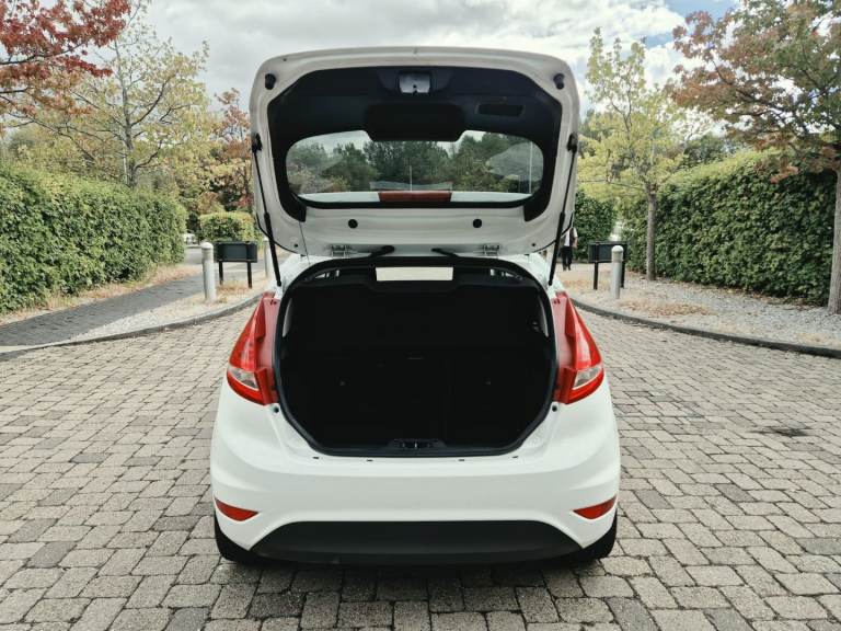Ford, FIESTA, Hatchback, 2011, Manual, 1388 (cc), 3 doors