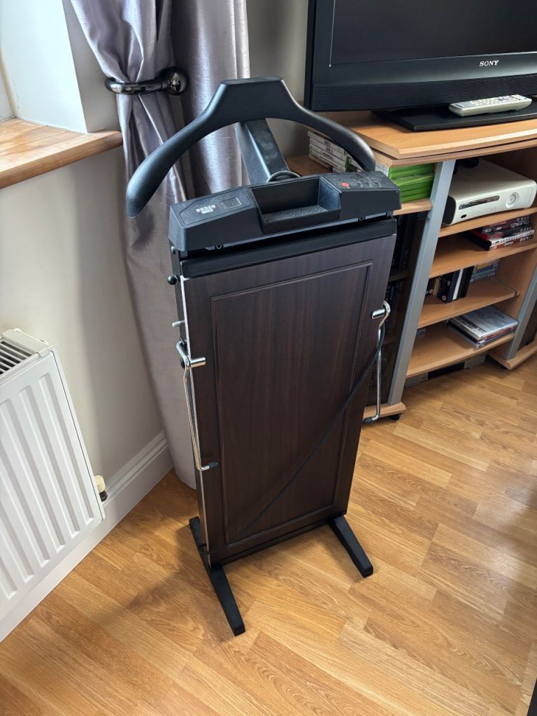Trouser press 