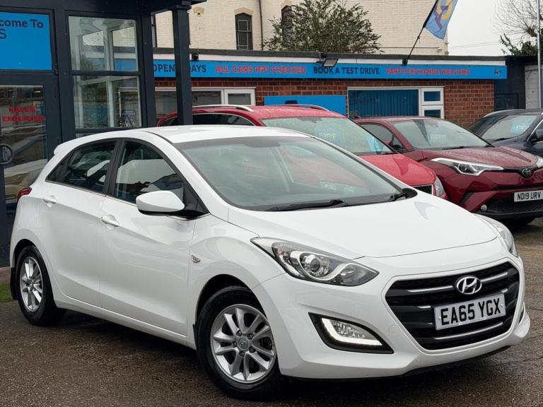 2015 Hyundai i30 1.6 CRDi Blue Drive SE Hatchback 5dr Diesel Manual Euro 6 (s/s) (110 ps) HATCHBA...