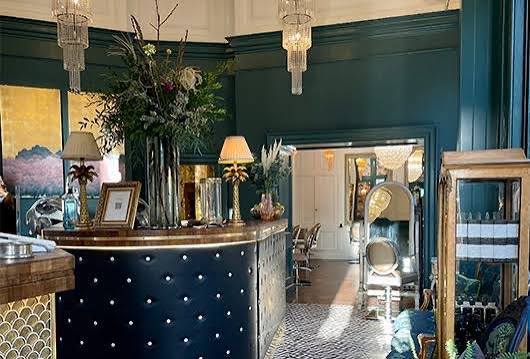 FREE HAIRCUT 💇‍♀️