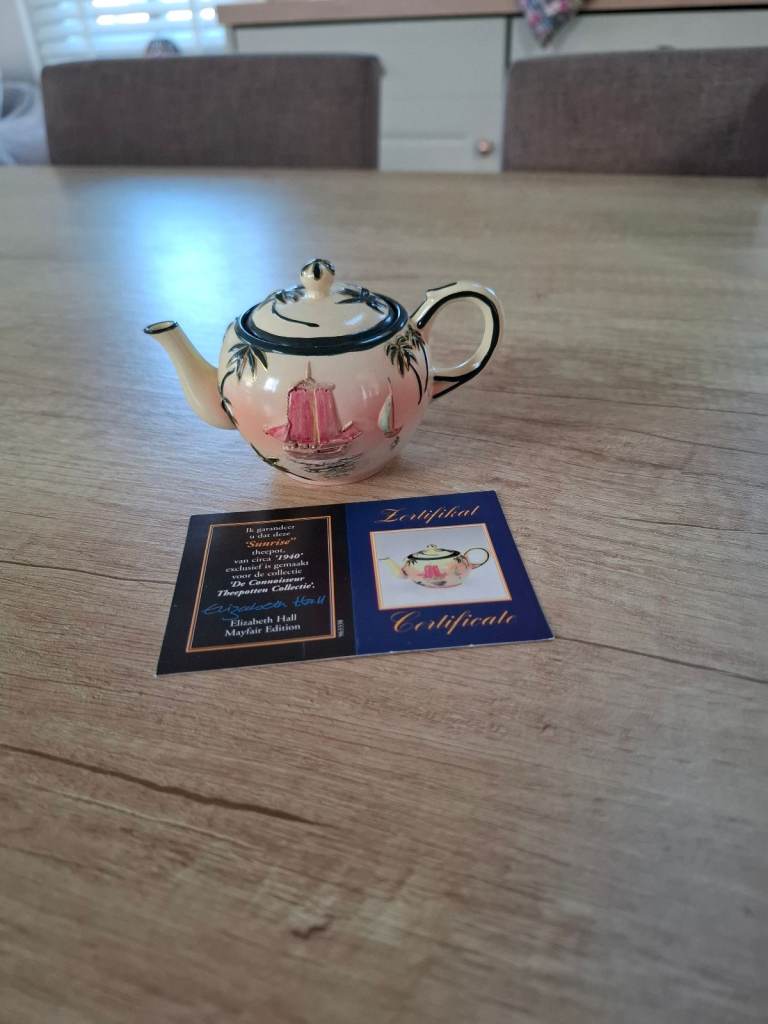 Collectors Miniature Teapot Elizabeth Hall Mayfair Edition 