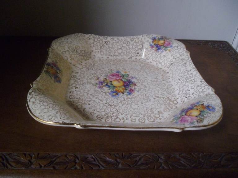 H & K TUNSTALL SQUARE DISH,1940 / 50'S 