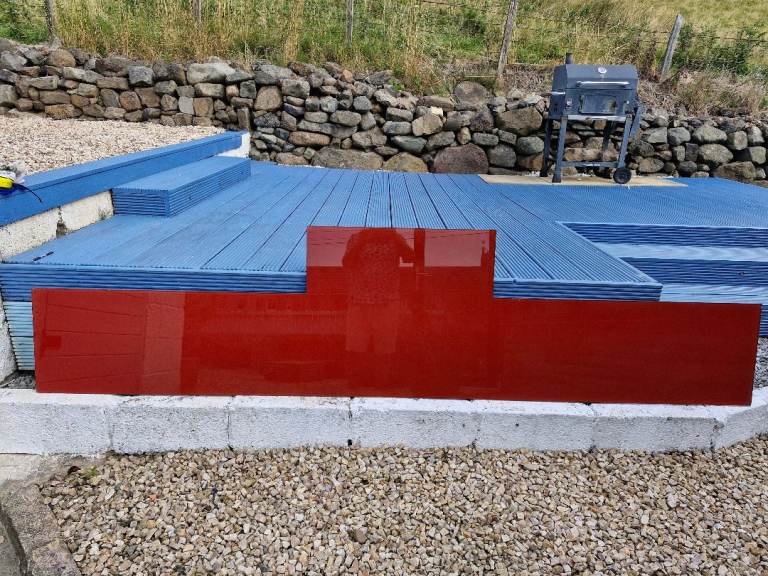 Lovely Red Glass Kitchen Splashback – Excellent Condition