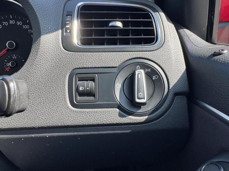 VOLKSWAGEN POLO 1.0 BlueMotion Tech SE Euro 6 (s/s) 3dr 2014