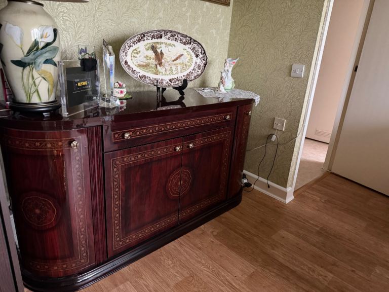 Elizabeth Italian High Gloss Walnut          4 Door Buffet  WALNUT & GOLD ITALIAN HIGH GLOSS