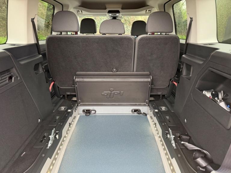  Ford Tourneo Connect 2.0 EcoBlue Titanium 5dr Auto 5 SEATS WHEELCHAIR Diesel