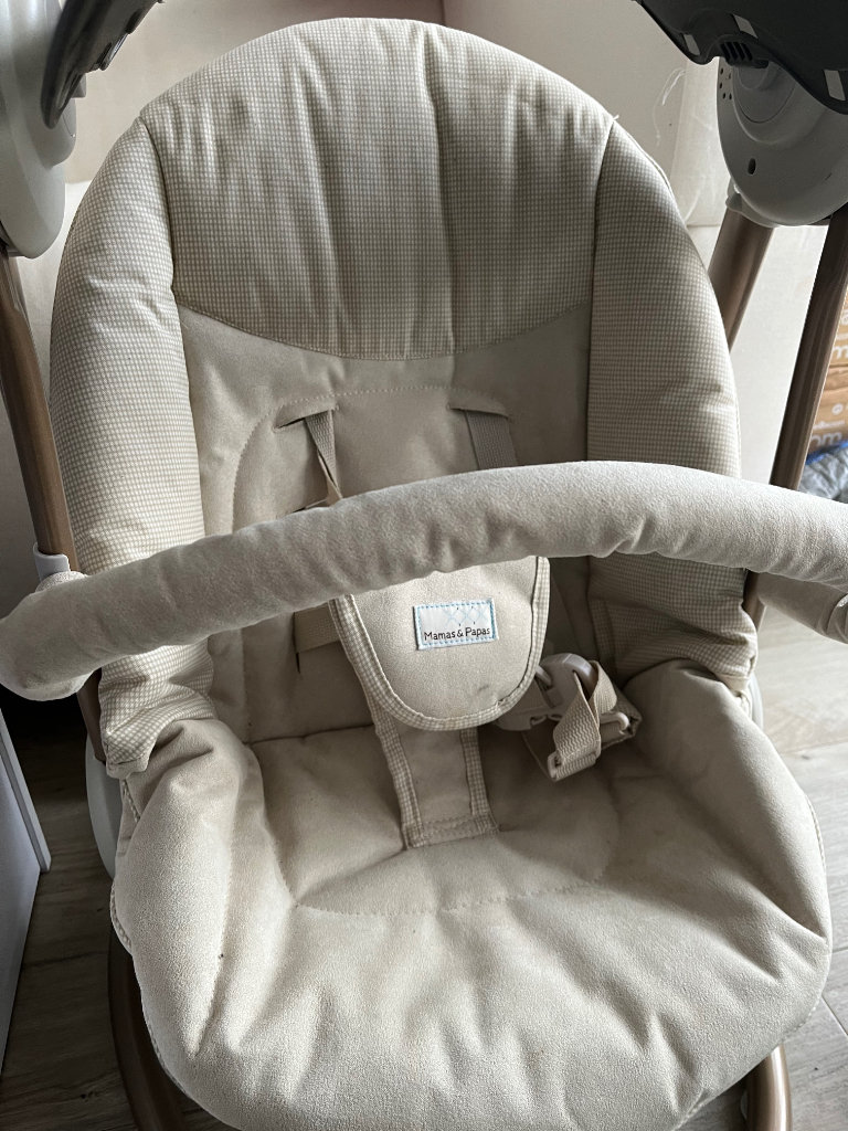 Mamas & Papas baby swing with 5 speeds, relaxing music and electronic timer
