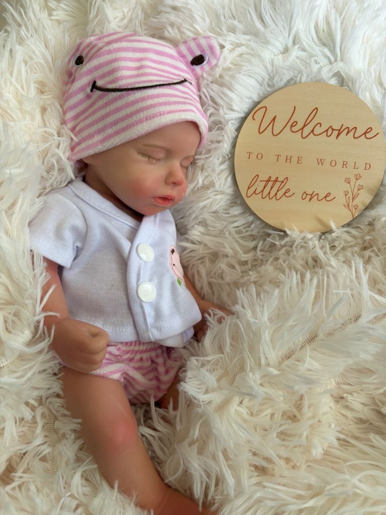 Baby girl full silicone an atomically correct for a baby girl