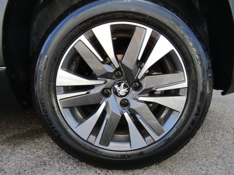 2019 Peugeot 2008 1.2PURE TECH ACTIVE EURO6 5DR PETROL LEFT HAND DRIVE Estate Petrol Manual