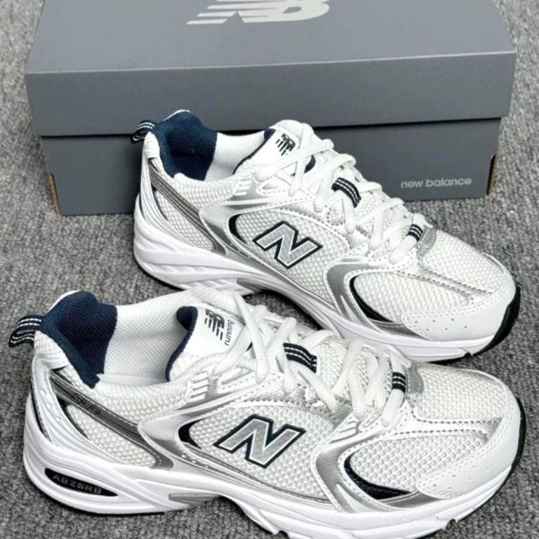 image for New balance 530s