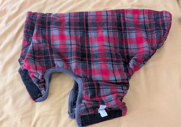 Reversible dog winter coat 