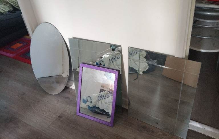 Mirrors for free £0