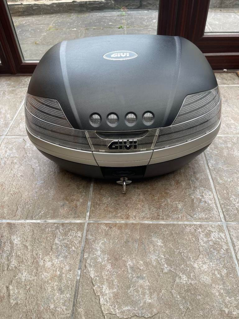 Givi V46 maxia Monokey top box 