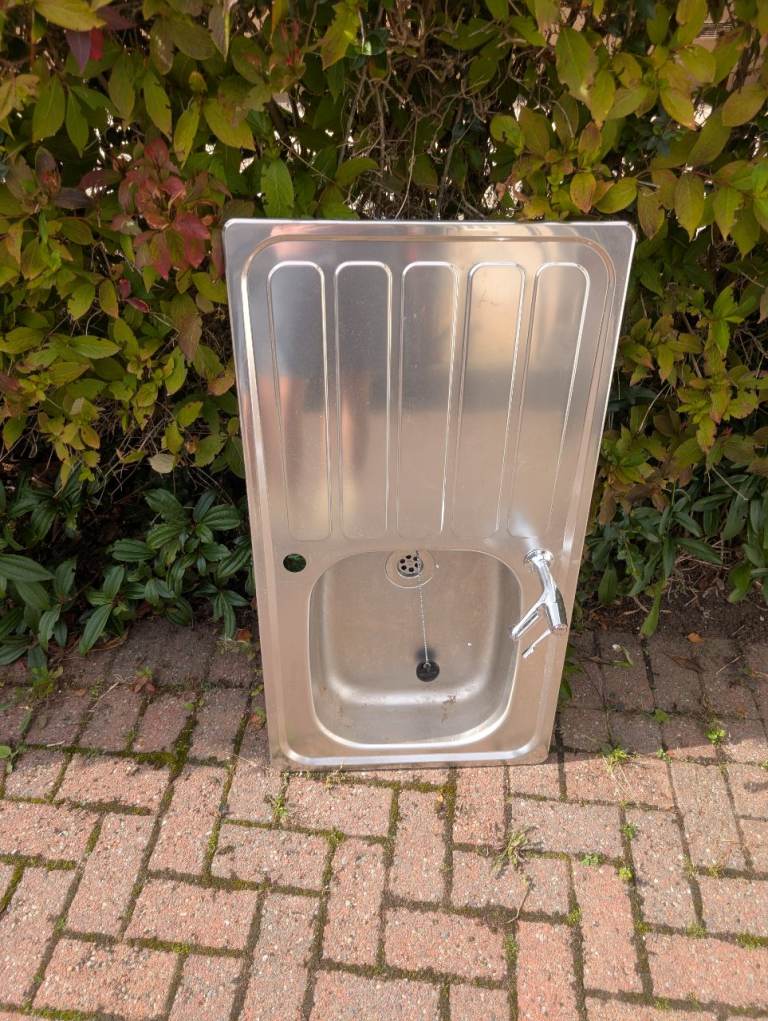 Stainless Steel Kitchen Sink – as new Condition