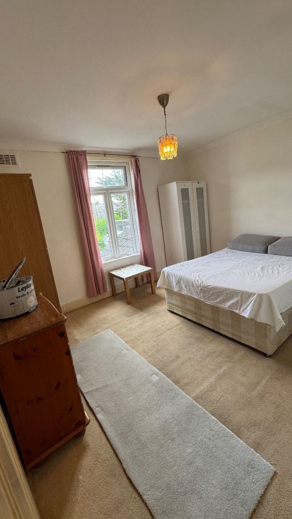 Title: Large double room for rent, all bills included, house with garden.2 rooms available 