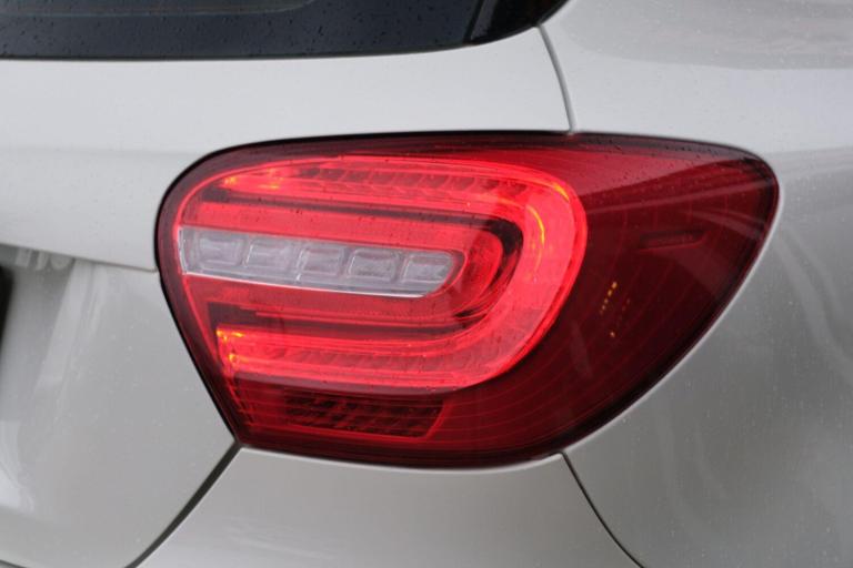  Mercedes-Benz A-Class 1.6 A180 BlueEfficiency Sport Hatchback 5dr Petrol 7G-DCT Euro 6 (s/s) (12...