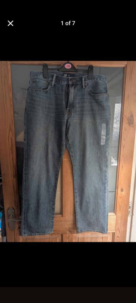 Brands new GAP Jeans 33x30