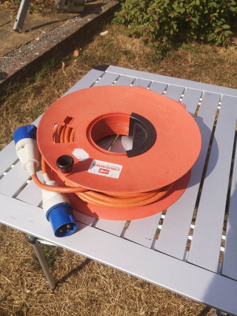 Caravan Or  Electric Hook Up Mains Cable 20 Metres On a Winding Reel