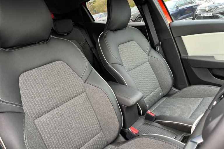 2023 Renault Clio 1.6 E-TECH full hybrid 145 Techno 5dr Auto Hatchback HYBRID ELECTRIC Automatic