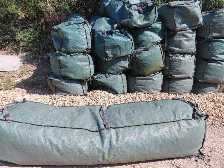 Fall.arredt soft landing bags