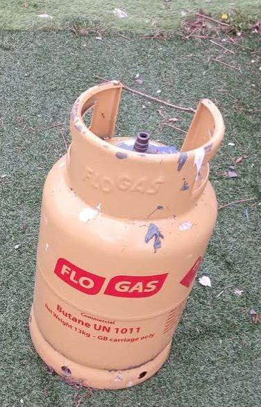 Gas bottle 