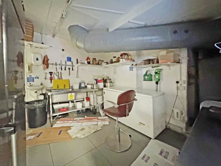 Lease for Sale - Pizzaria Takeaway