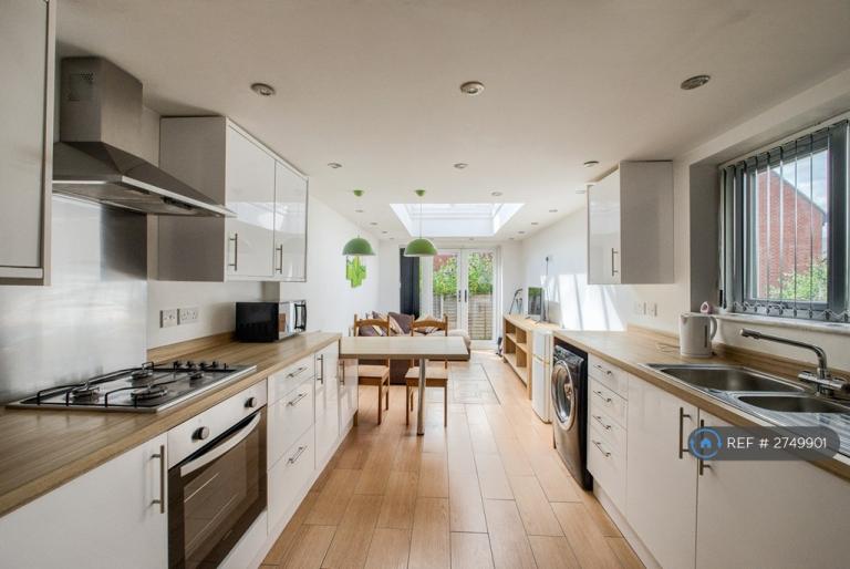 5 bedroom house in Humber Avenue, Coventry, CV1 (5 bed) (#2749901)