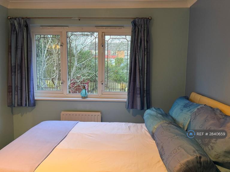1 bedroom in Hull Close, Cheshunt, Waltham Cross, EN7 (#2840659)
