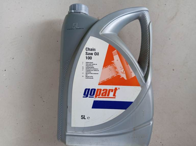 Gopart Chain Saw Oil 100  5L Unopened For Lubricating Chain Not 2 Stroke Oil.