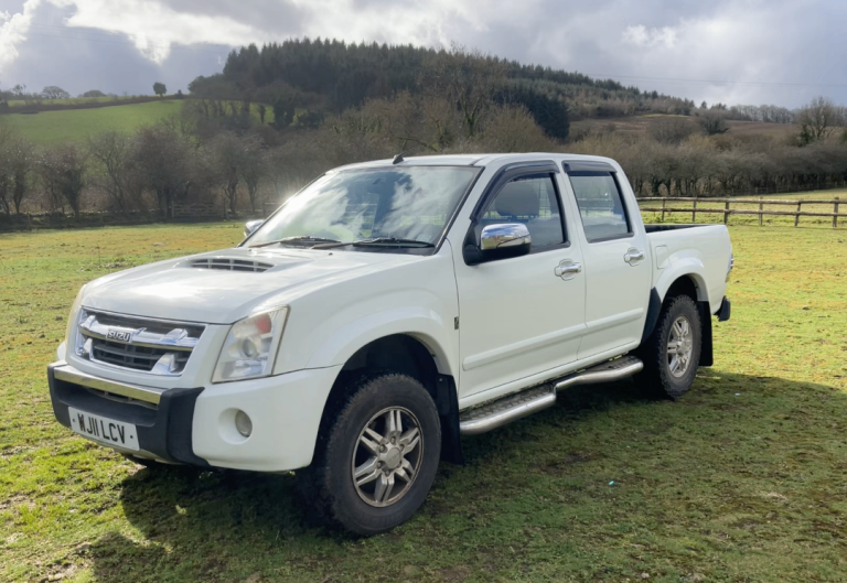 2011 Isuzu Rodeo Denver 4x4 PICK UP 2.5 TD - Low mileage - 12 Month MOT - NO VAT