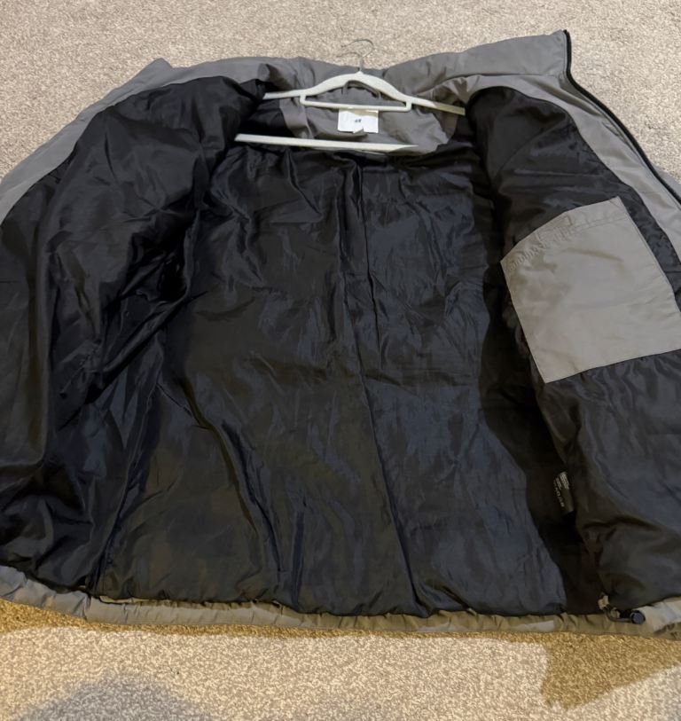 H&M Regular Fit Water-repellent Puffer Jacket Size XL