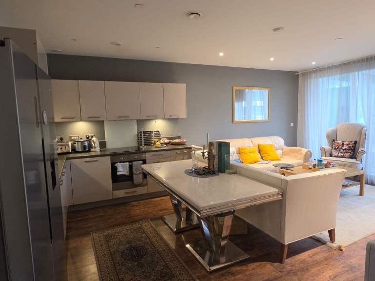 🏡 Very Modern Room Including All Bills, Available – SW11 8EP