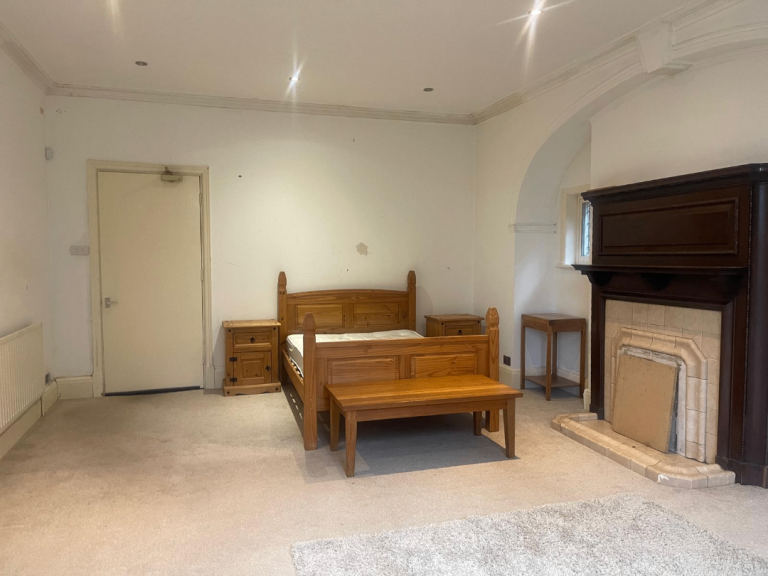 Spacious and Cosy 2 Bed Flat available for Rent in - NG7 1AN