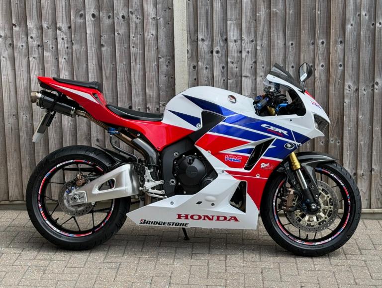 HONDA CBR 600 RR ABS 2015 (15) SUPER SPORT + 7,500 MILES + DELKEVIC EXHAUST