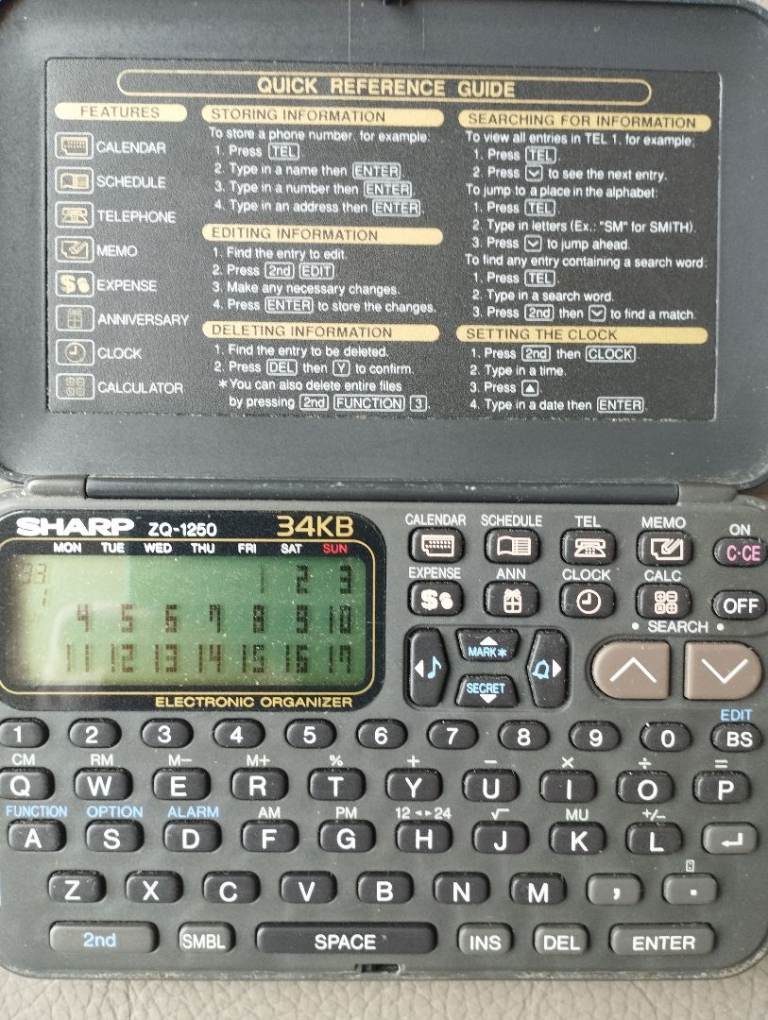 Sharp ZQ-1250 Electronic Organiser 34KB Vintage 