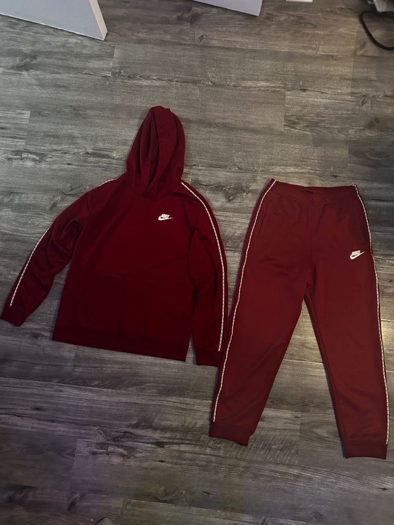 Boys L/XL NIKE Bundle 