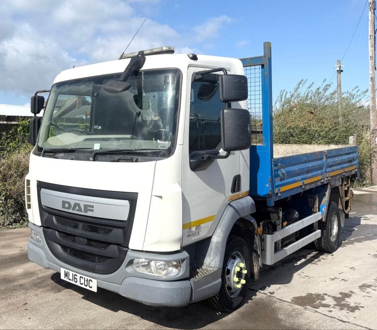 2016 DAF LF45.150 TIPPER TWIN TARMAC CHUTES 7.5 TON 3 SEATS 115,000 MILES EURO-6