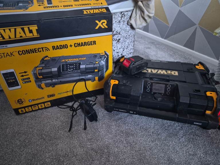 Dewalt tstak radio 