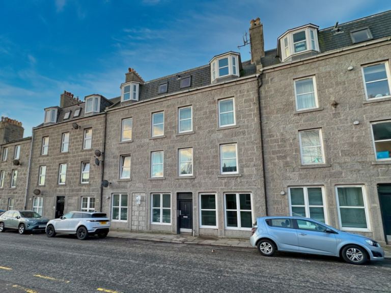 1 bedroom flat in George Street, City Centre, Aberdeen, AB25 3XQ