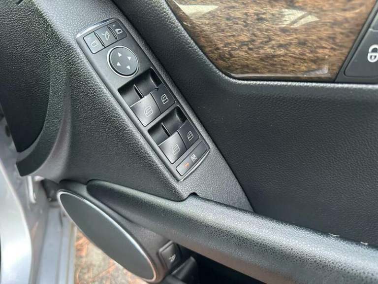 2007 Mercedes-Benz C Class 1.8 C200K Elegance Auto Euro 4 4dr Petrol Automatic