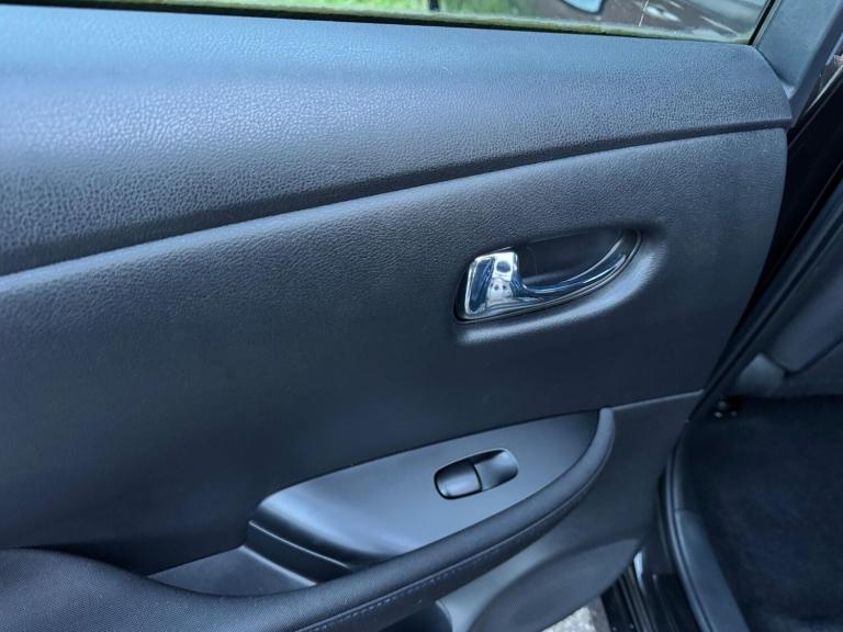  Nissan Leaf 40kWh Acenta Auto 5dr Electric Automatic