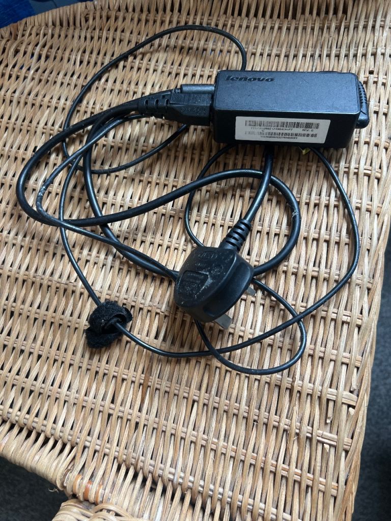 Lenovo laptop power adapter 