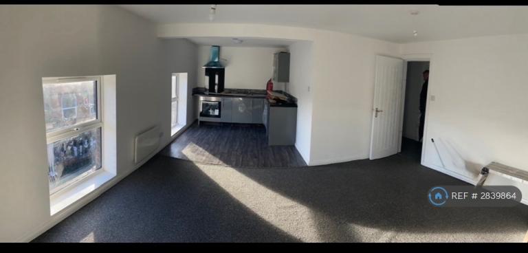 3 bedroom flat in Woolworth House, Ripley, DE5 (3 bed) (#2839864)