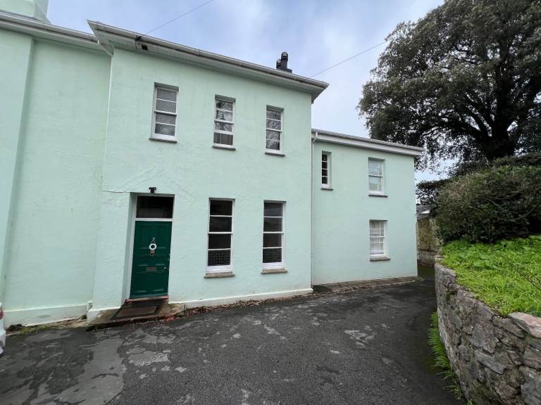 1 Bedroom Available in a Shared House in Torquay