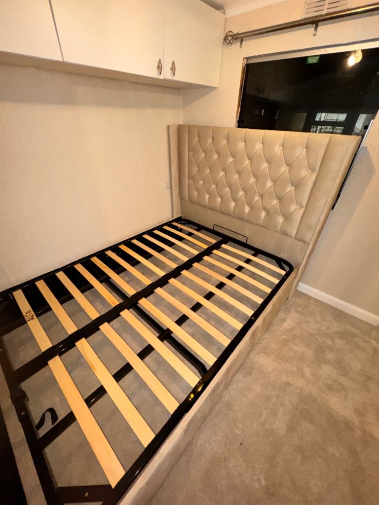 Double lift up storage bed
