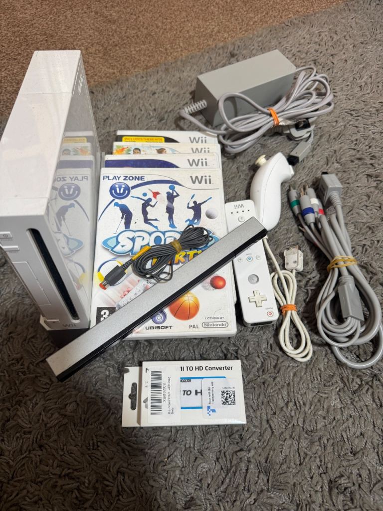 Nintendo Wii Console Bundle with Games and Accessories