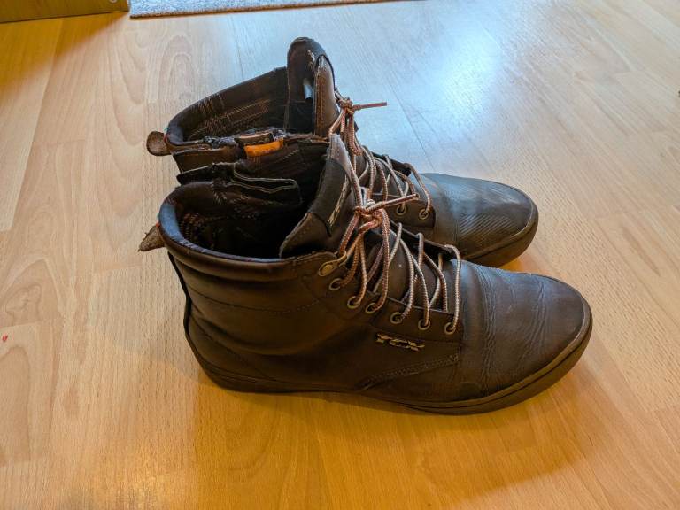 TCX dartwood leather waterproof d30 motorcycle boots size 12.5 UK 48 EU