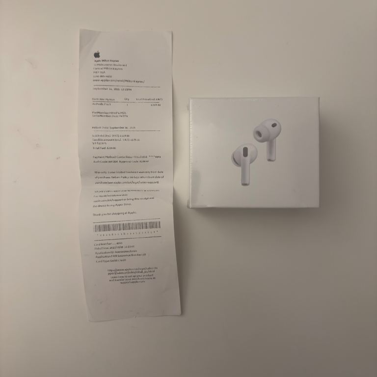 Apple AirPods Pro 3 – Brand New Sealed | Valid Serial on Receipt 