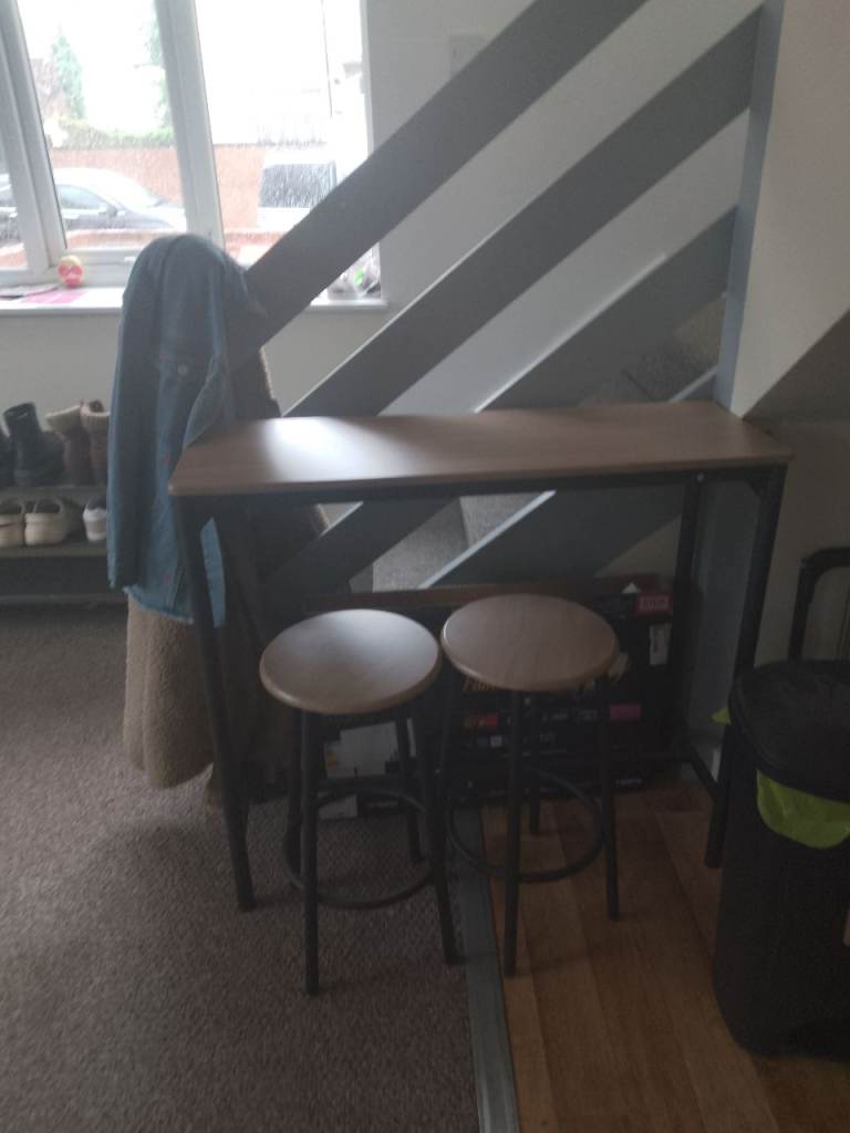 Breakfast bar 
